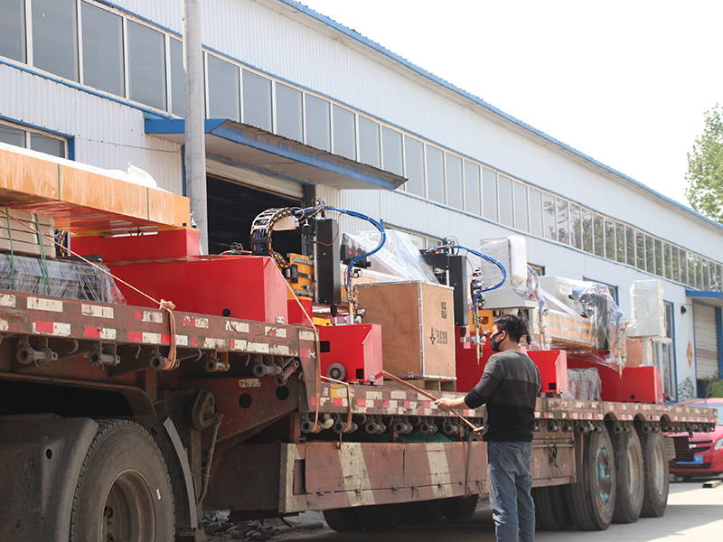 數控切割機裝車發貨 數控切割機裝車發貨