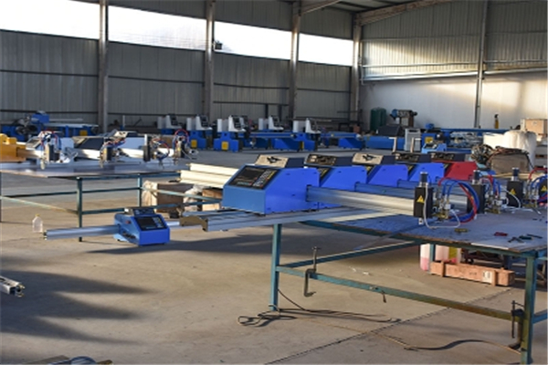 濟(jì)南龍門式數(shù)控切割機(jī) 濟(jì)南龍門式數(shù)控切割機(jī)